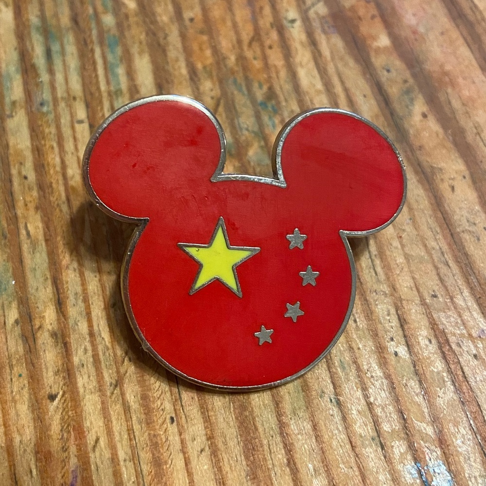 Disney Trading Pin China Flag Mickey Head 2007
